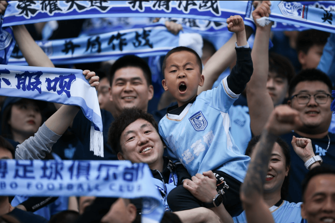 关于大连足球盛宴：大连一方迎战河北华夏幸福的信息